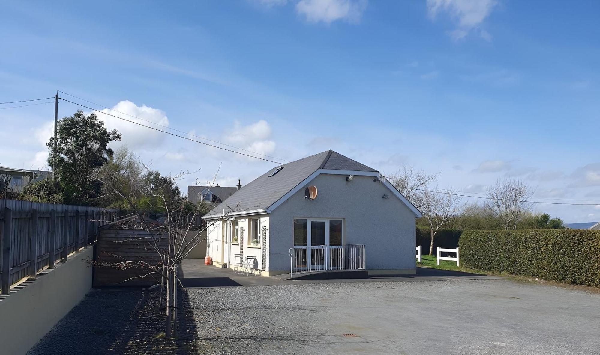 Quiet 2-Bedroom Buncrana Home Екстер'єр фото